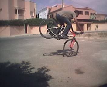 là c est ghali.....laché vos com!!